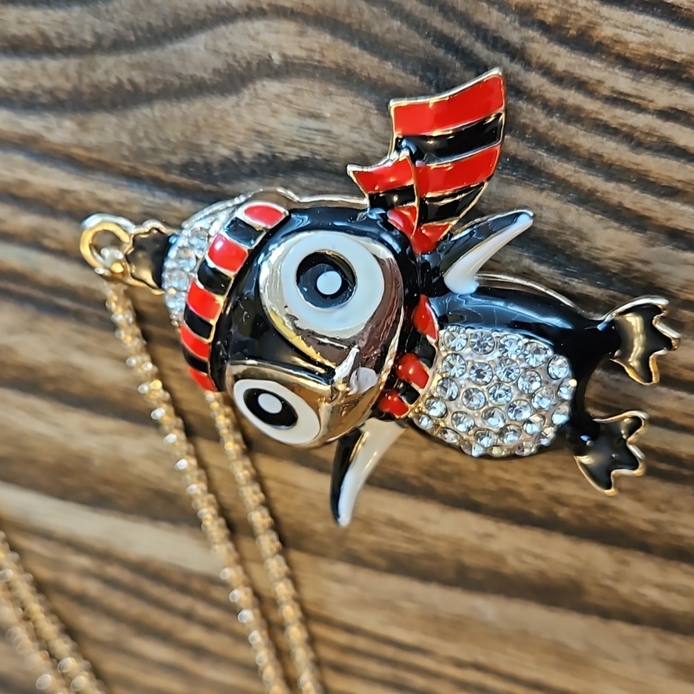 ⛱️Betsey Johnson Rhinestone Penguin Necklace in Black, Red, Gold - Picture 3 of 9